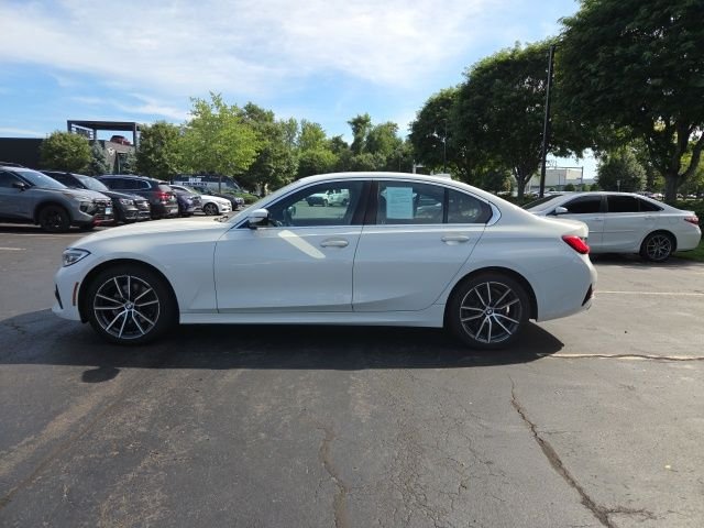 Used 2020 White BMW 330i xDrive image 3