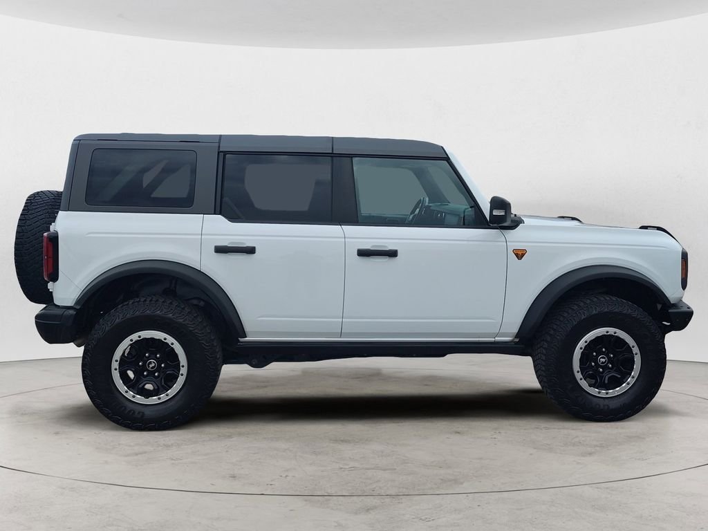Used 2023 White Ford Badlands image 6