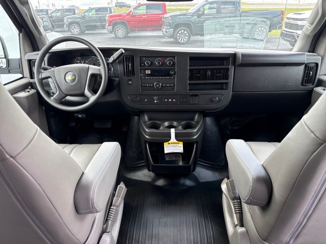 2025 Chevrolet Express Cargo Work Van - Photo 13
