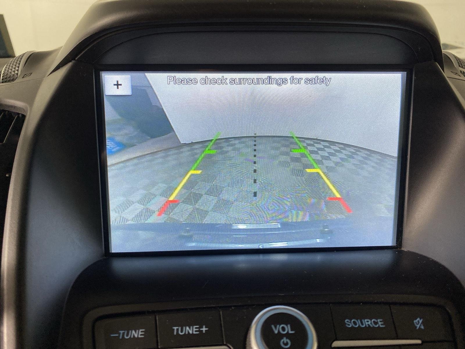 Used 2019 Baltic Sea Green Ford SE image 19