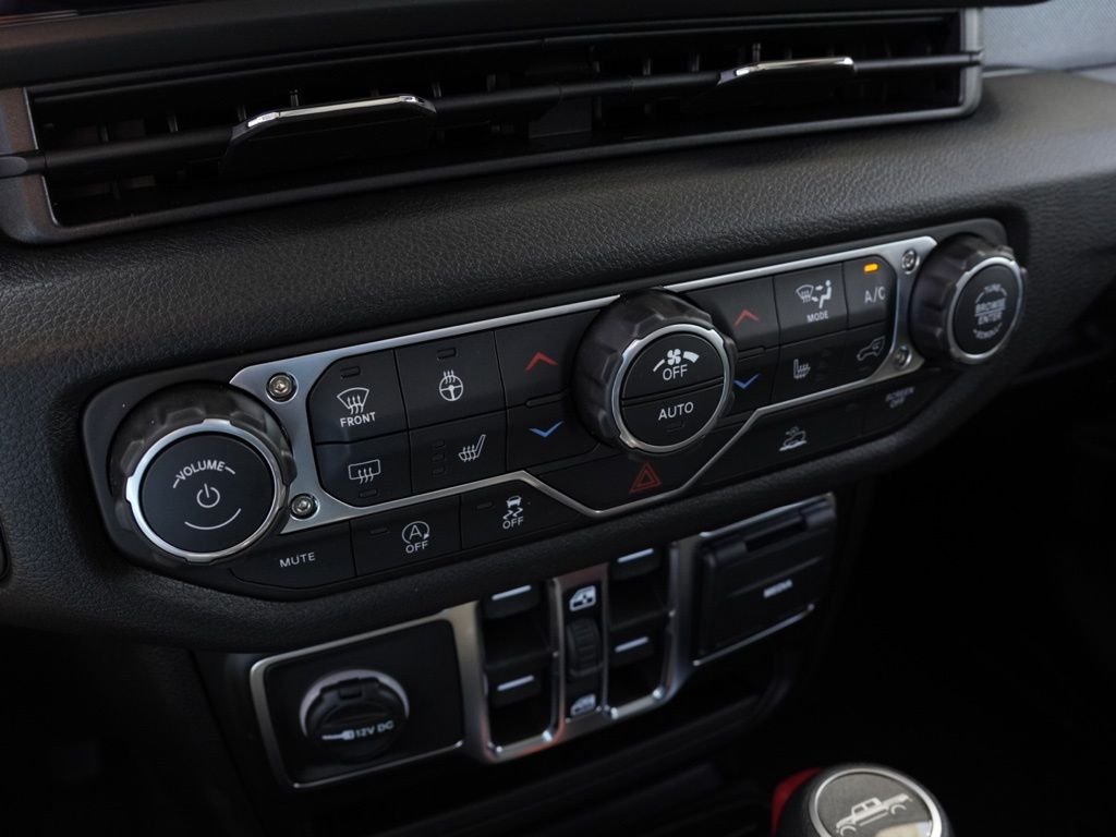 New 2026 Anvil Clear-Coat Exterior Paint Jeep Sport S Dark Sky Appearance image 14