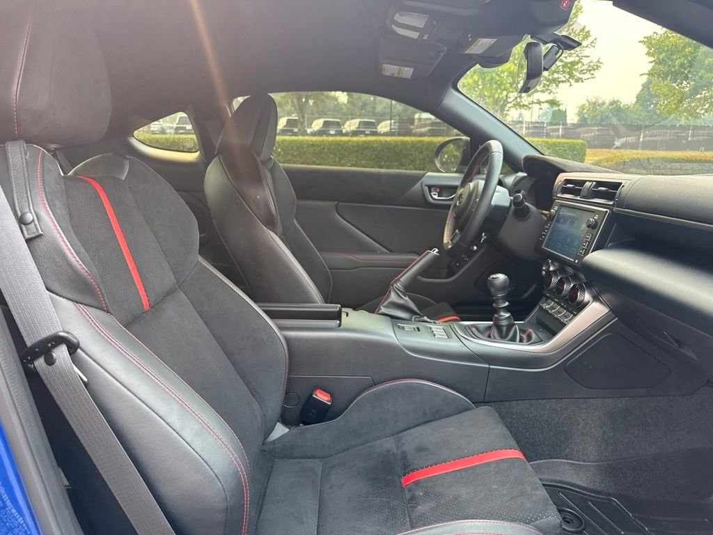Used 2024 WR Blue Pearl Subaru Limited image 19