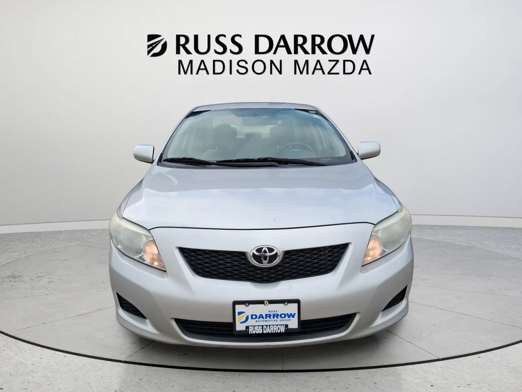 Used 2009 Silver Toyota LE image 8