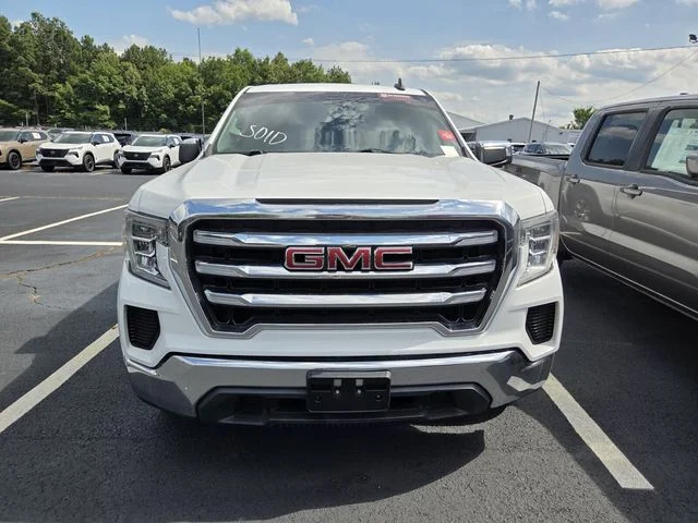 Used 2020 White GMC SLE image 2