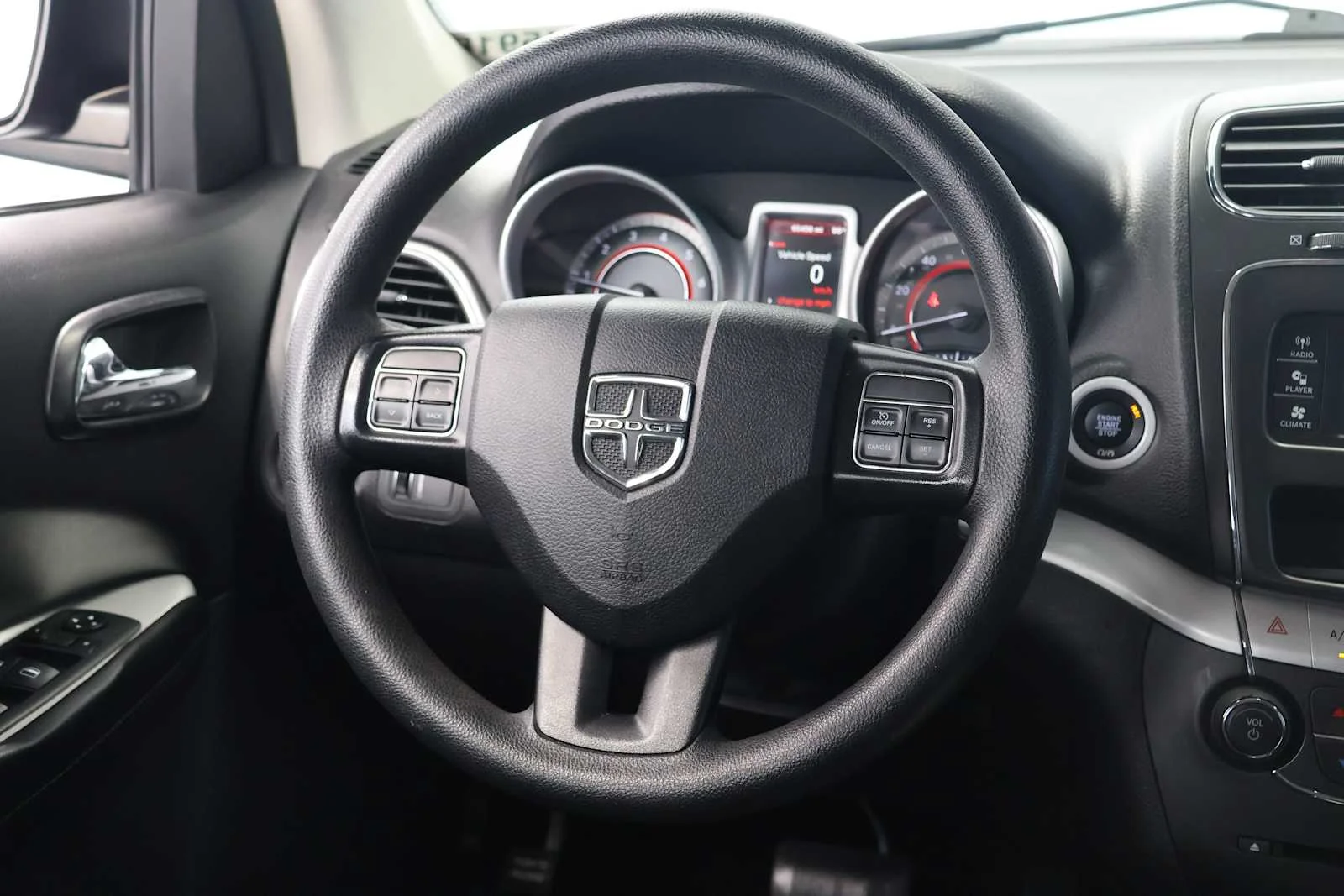 Used 2020 Pitch Black Clearcoat Dodge SE Value image 25