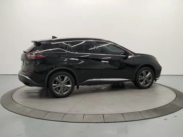 Used 2019 Black Nissan Platinum image 8
