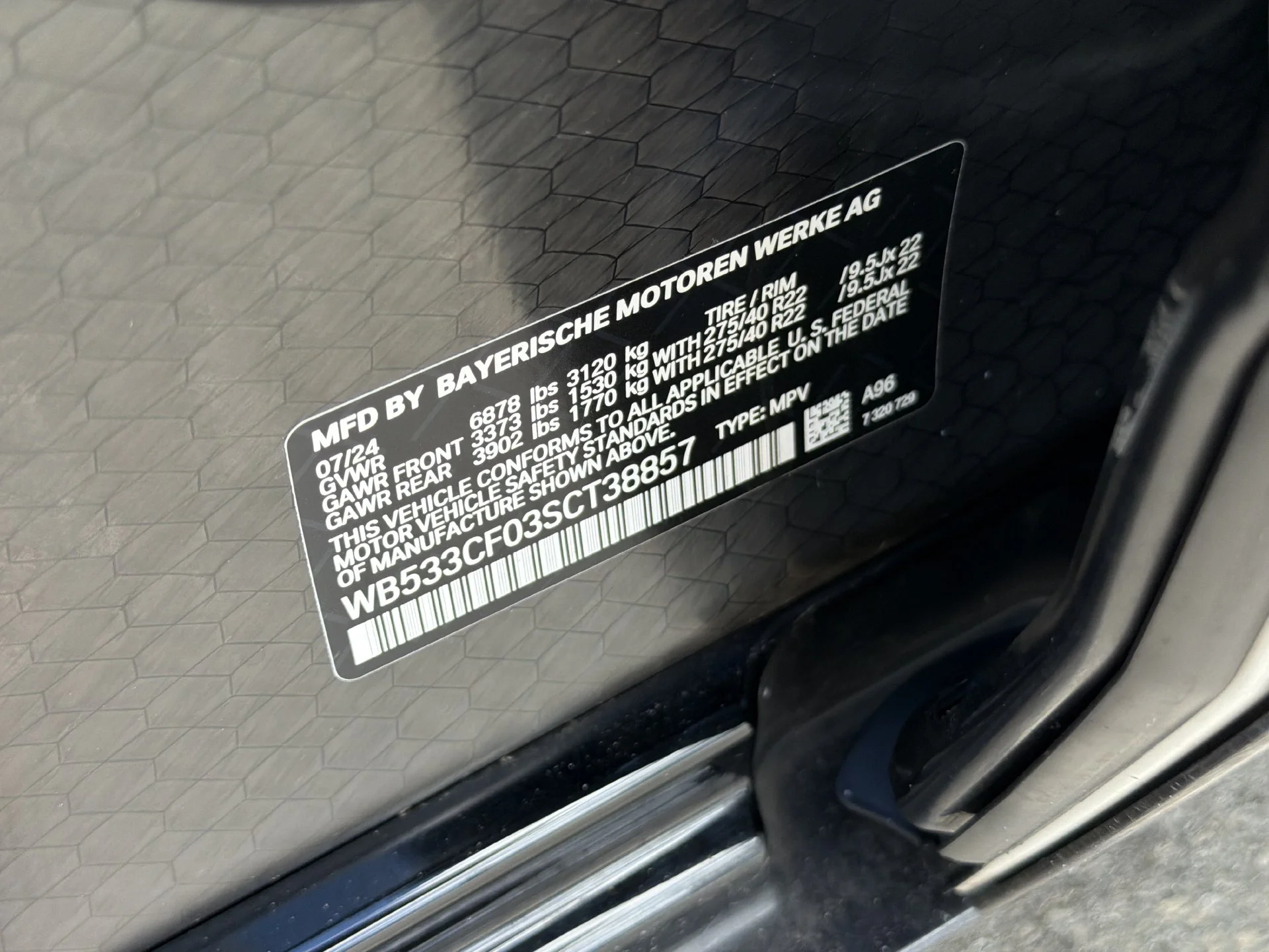 Certified Used 2025 White BMW M60 image 39