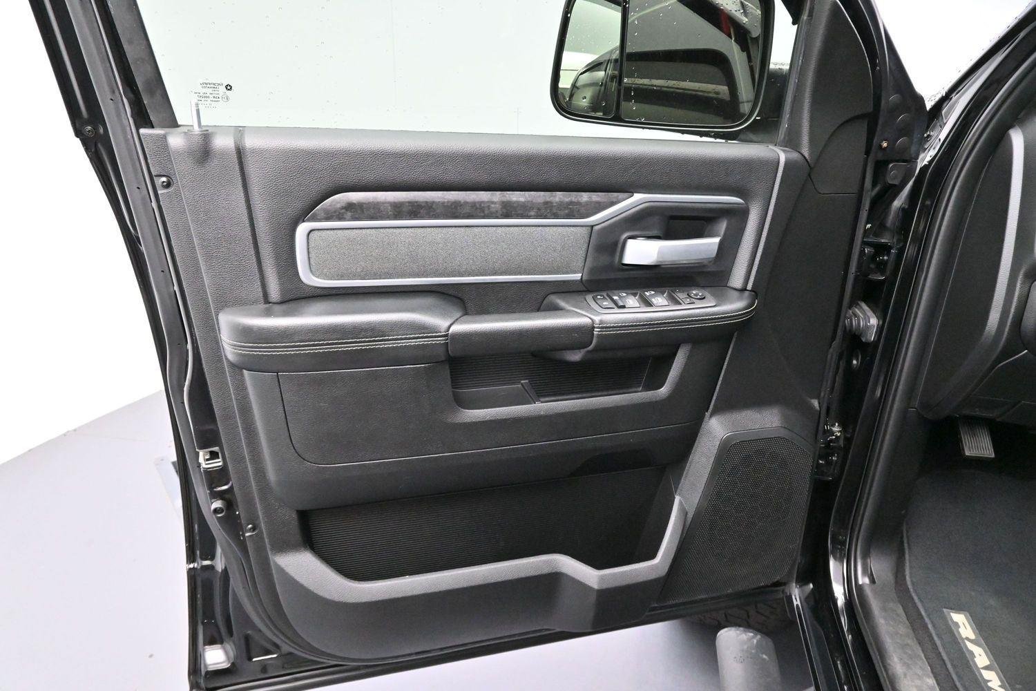 Used 2022 Diamond Black Crystal Pearlcoat Ram Big Horn image 9