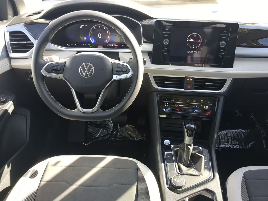 New 2026 White Volkswagen 1.5T SE image 13