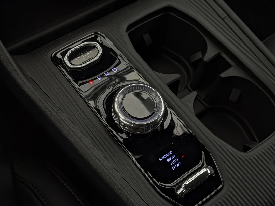 New 2026 Grey Jeep Limited - - 4x4 - Preferred Package 23G - Mopar Interior Protection Pckge-  Pano Sunroof & More! image 20