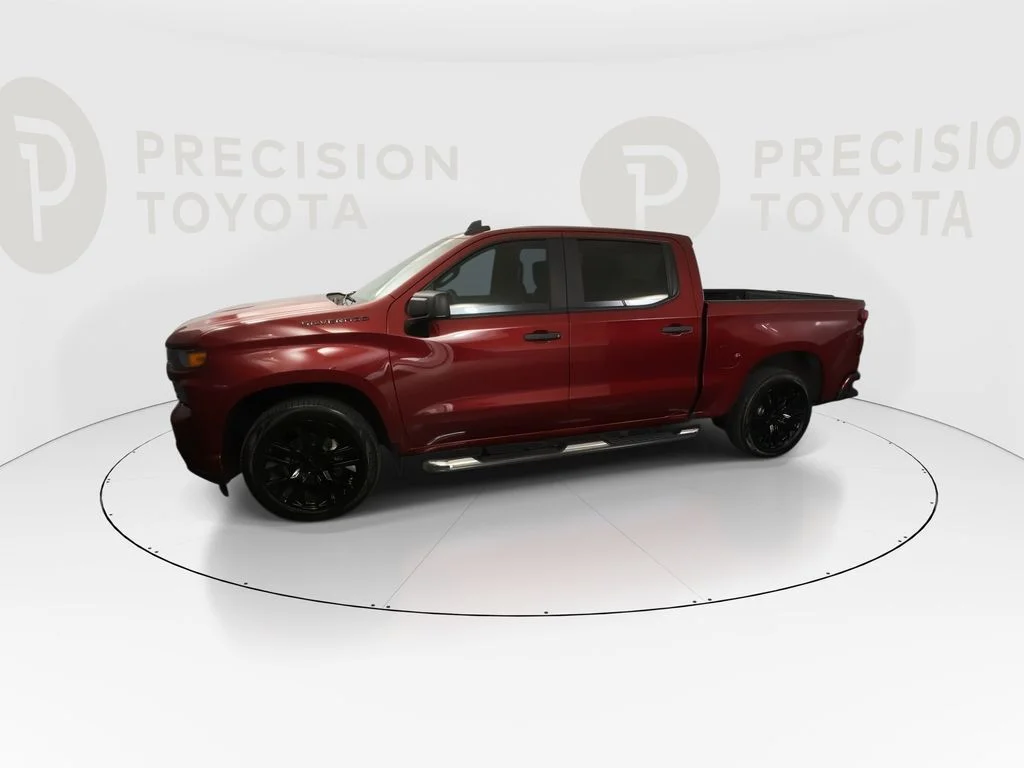 Used 2019 Cajun Red Tintcoat Chevrolet Custom image 9