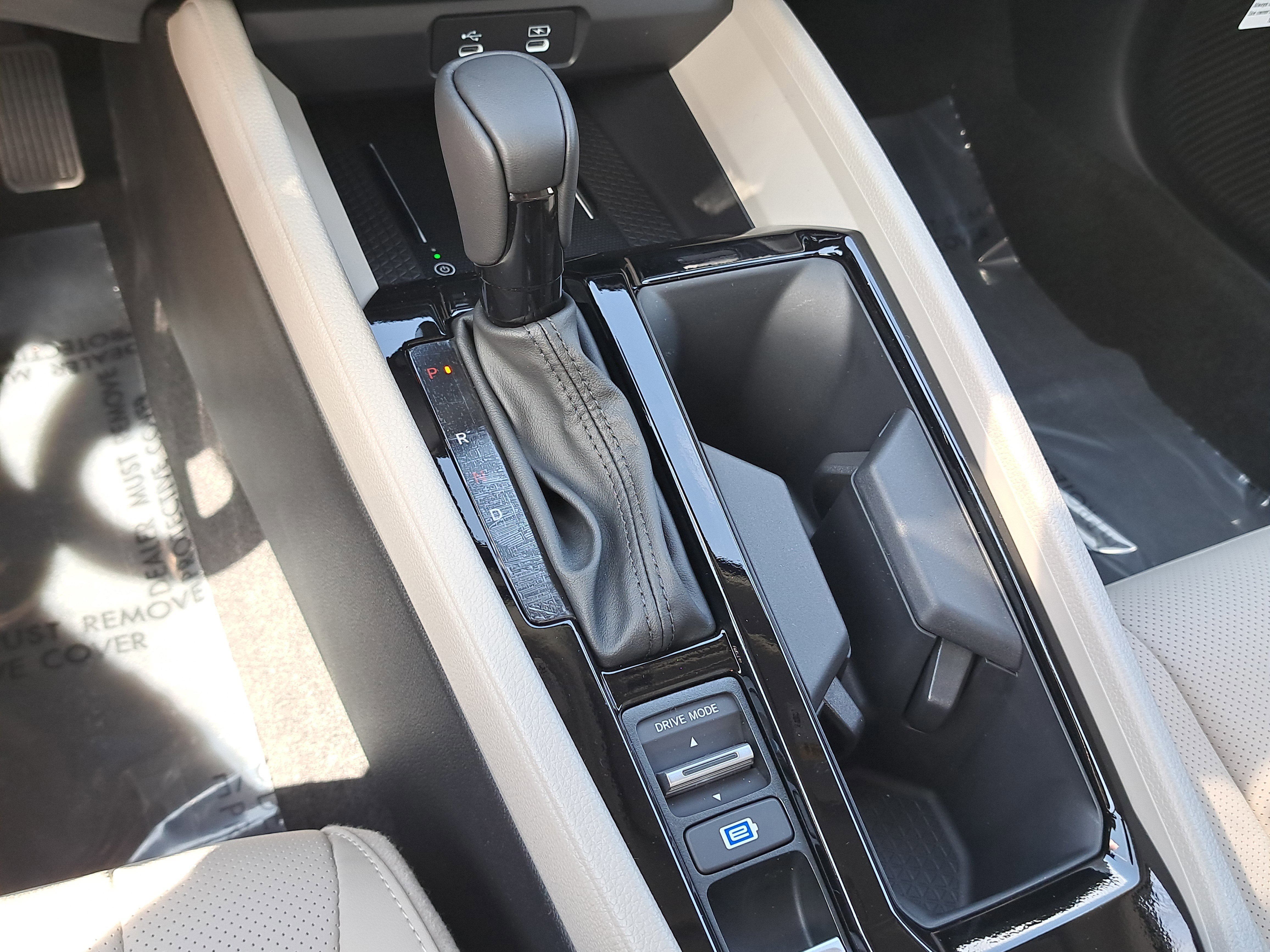 New 2026 Platinum White Pearl Honda EX-L image 30