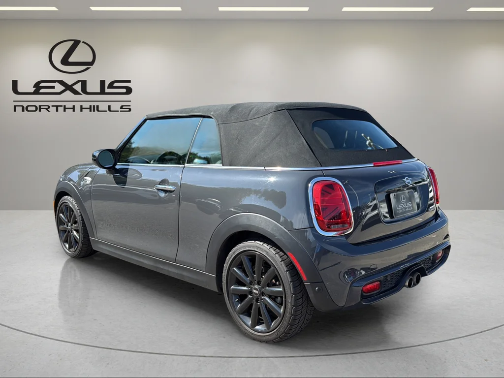 Used 2020 Gray MINI  image 16