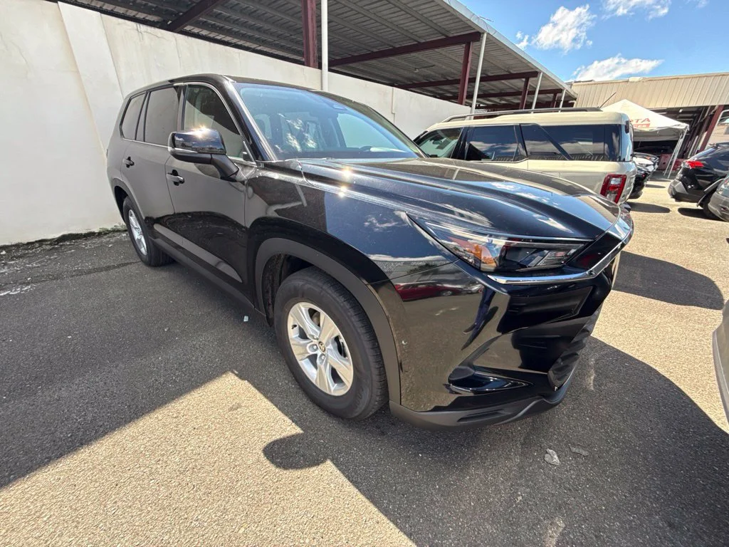 New 2026 Black Toyota  image 3