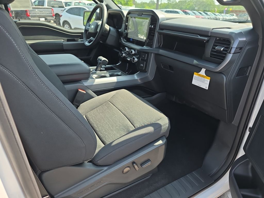 New 2026 Oxford White Ford XLT image 33