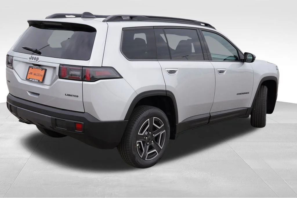 New 2026 Silver Zynith Clear-Coat Exterior Paint Jeep Limited image 3