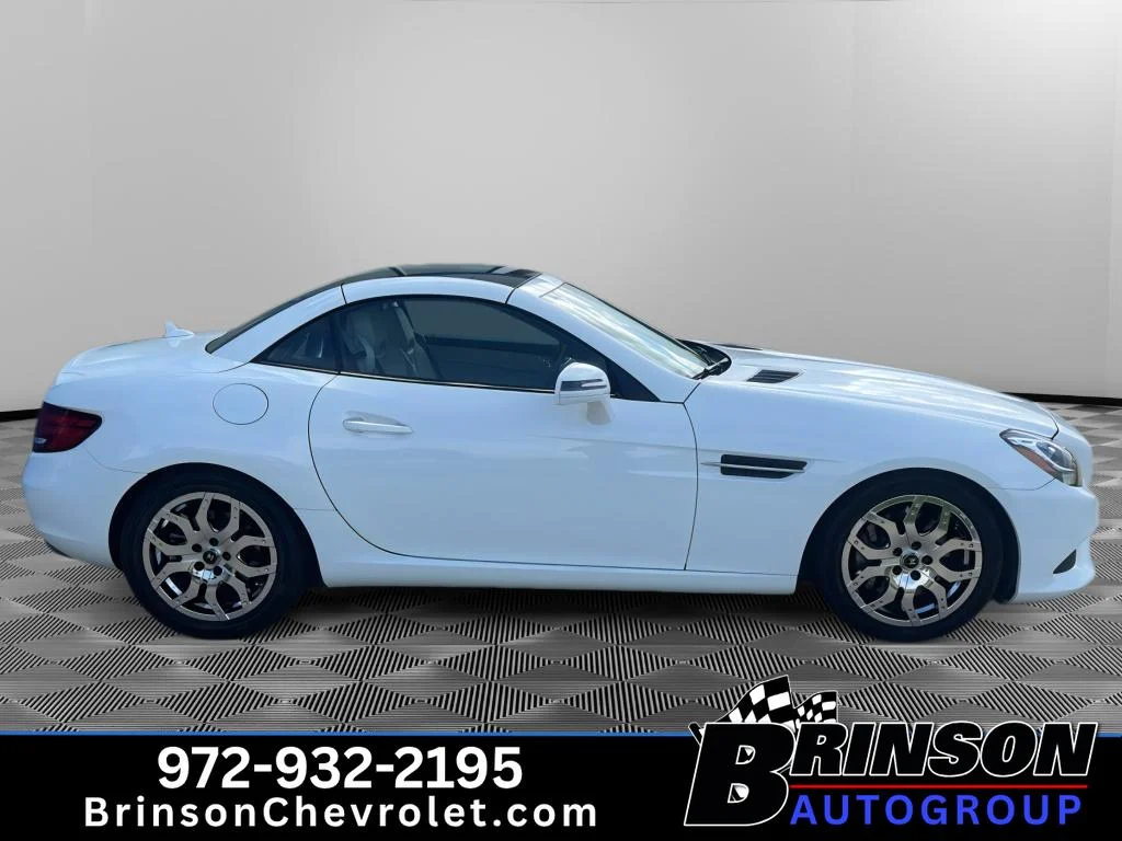 Used 2017 Polar White Mercedes-Benz 300 image 4
