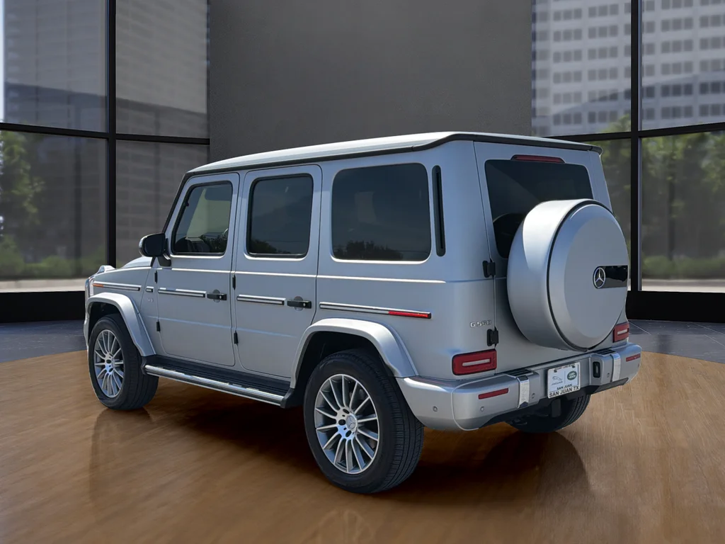 Used 2022 White Mercedes-Benz G 550 image 15