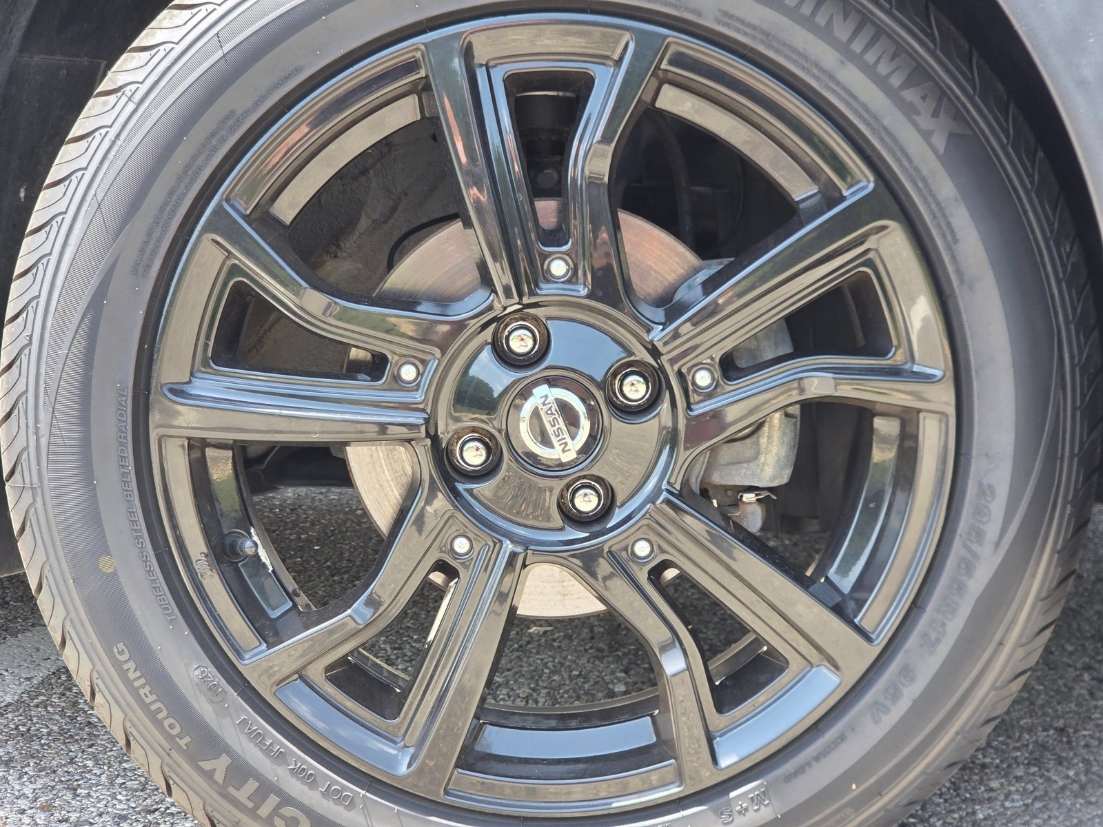 Used 2020 Deep Blue Pearl/Fresh Powder Nissan SR image 18