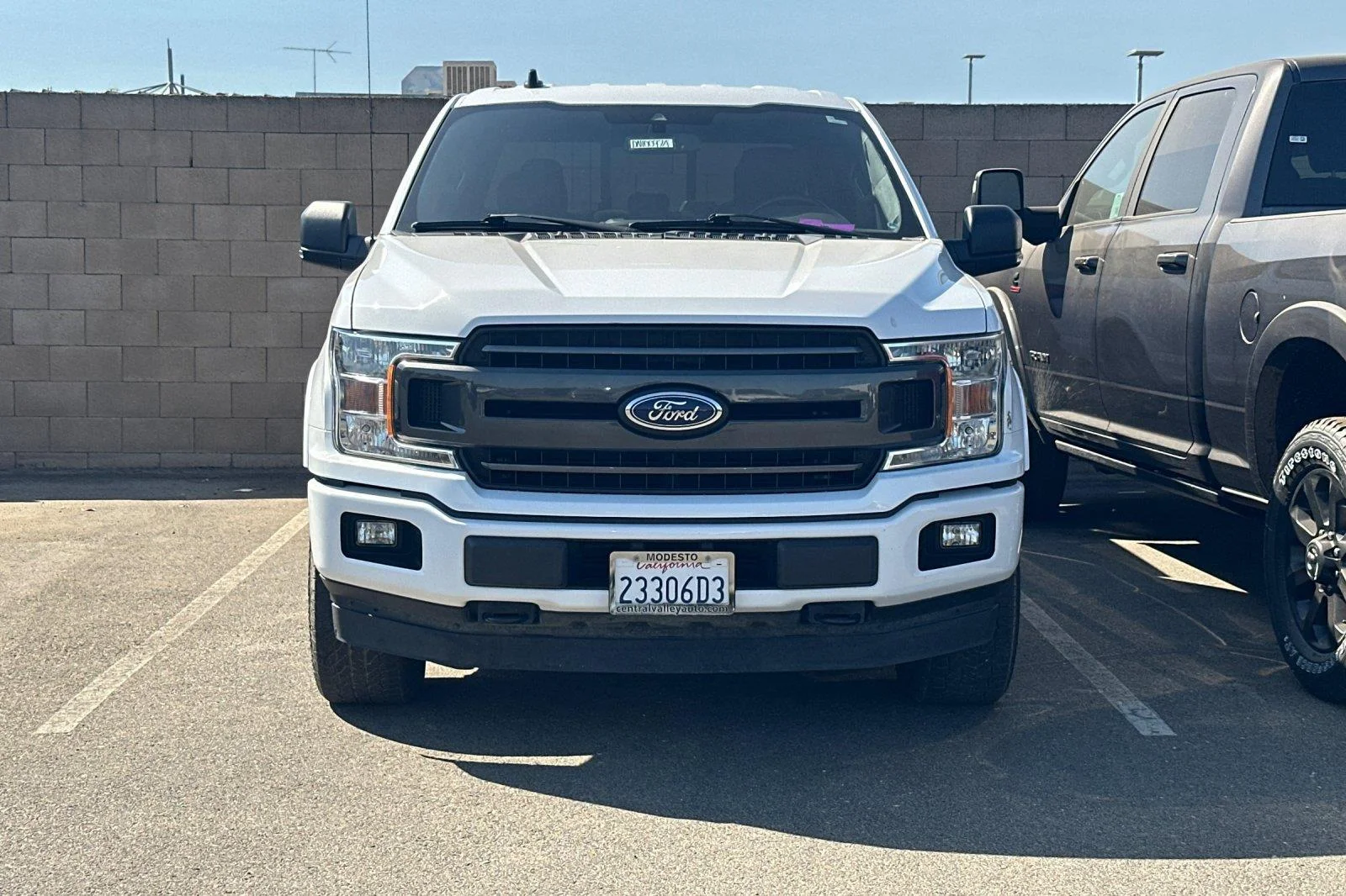 Used 2020 Oxford White Ford XLT image 3