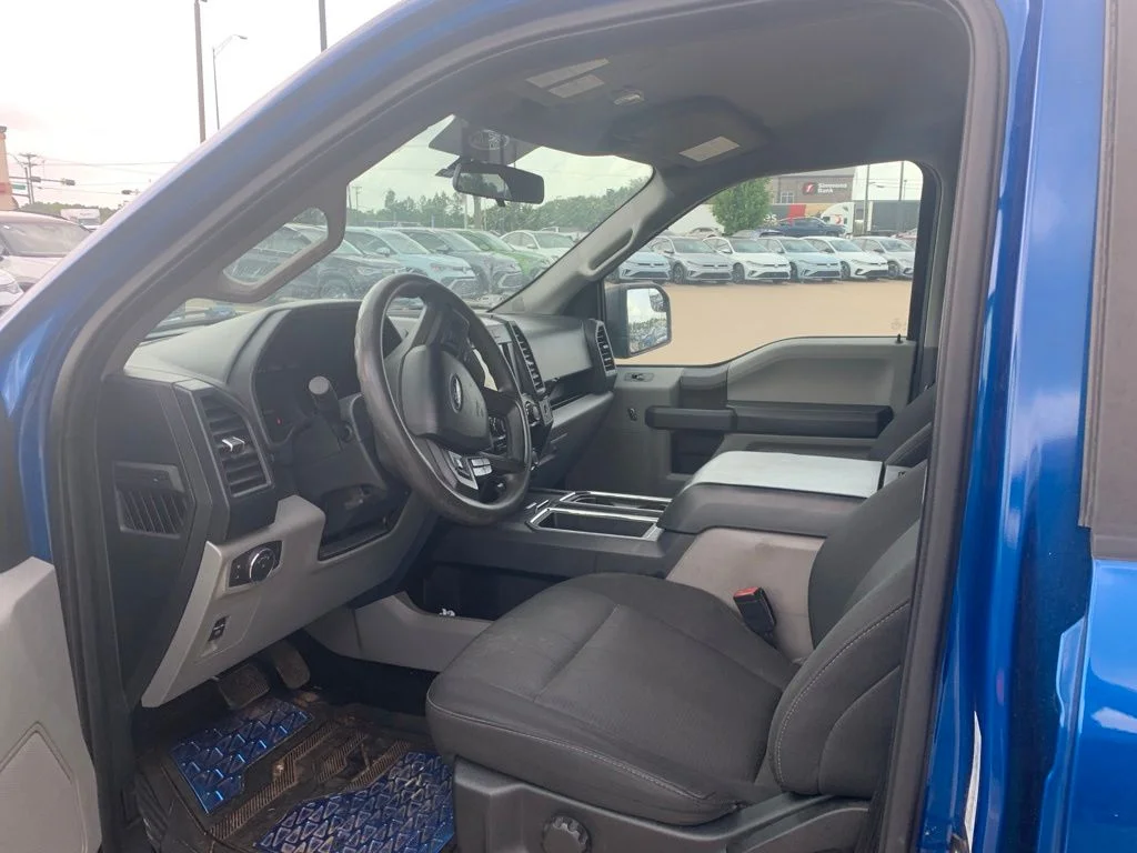Used 2018 Blue Ford XL image 6