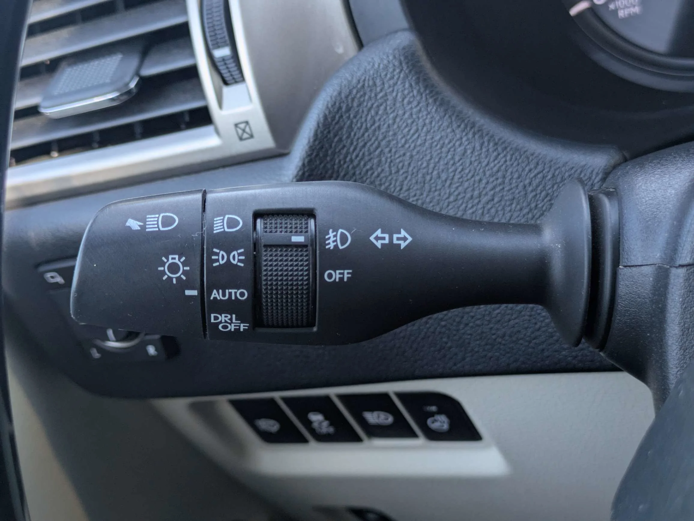 Used 2021 Black Onyx Lexus Premium Pkg w/Leather, Moonroof, Safety + System, & 3rd Row Seat image 26
