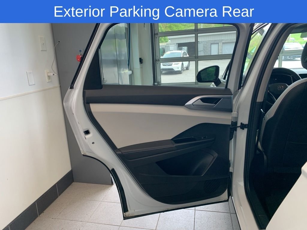 2025 Volkswagen Taos SE - Photo 12