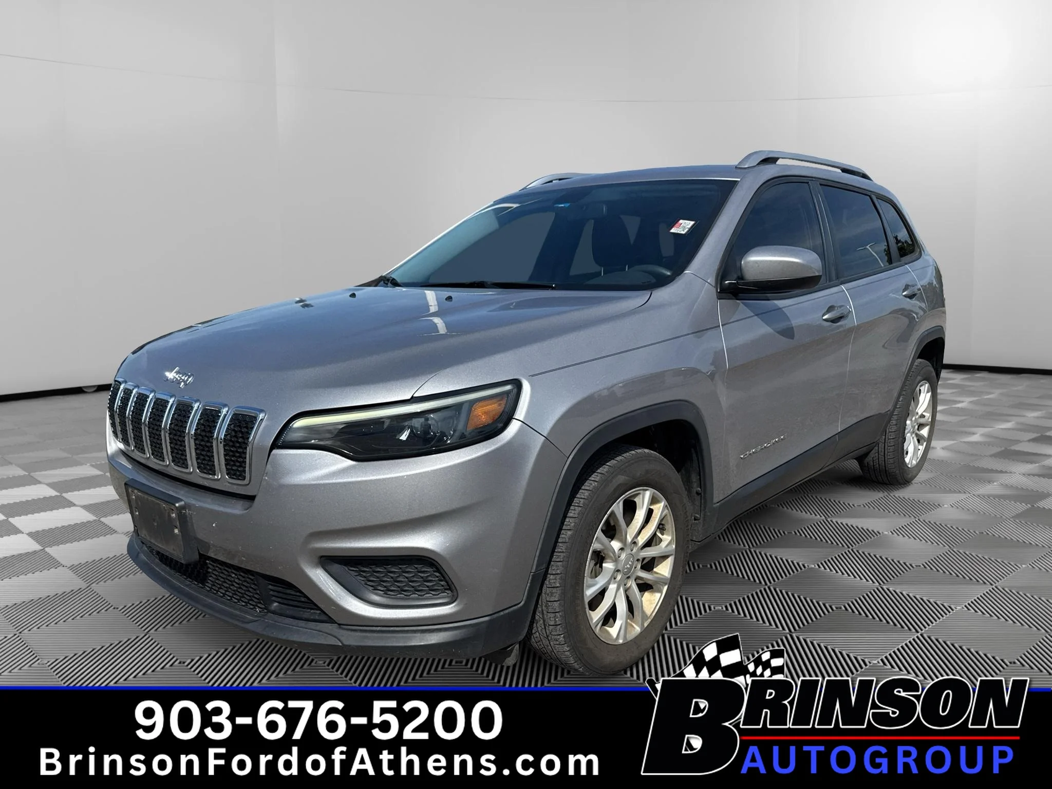 Certified Used 2020 Billet Silver Metallic Clearcoat Jeep Latitude image 1