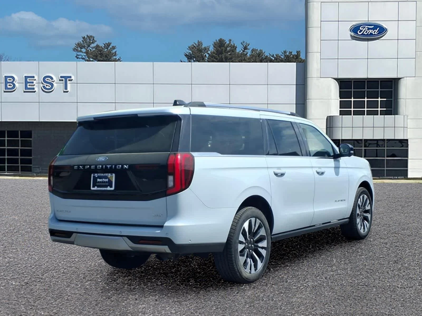 Used 2025 Space Silver Metallic Ford Platinum image 5