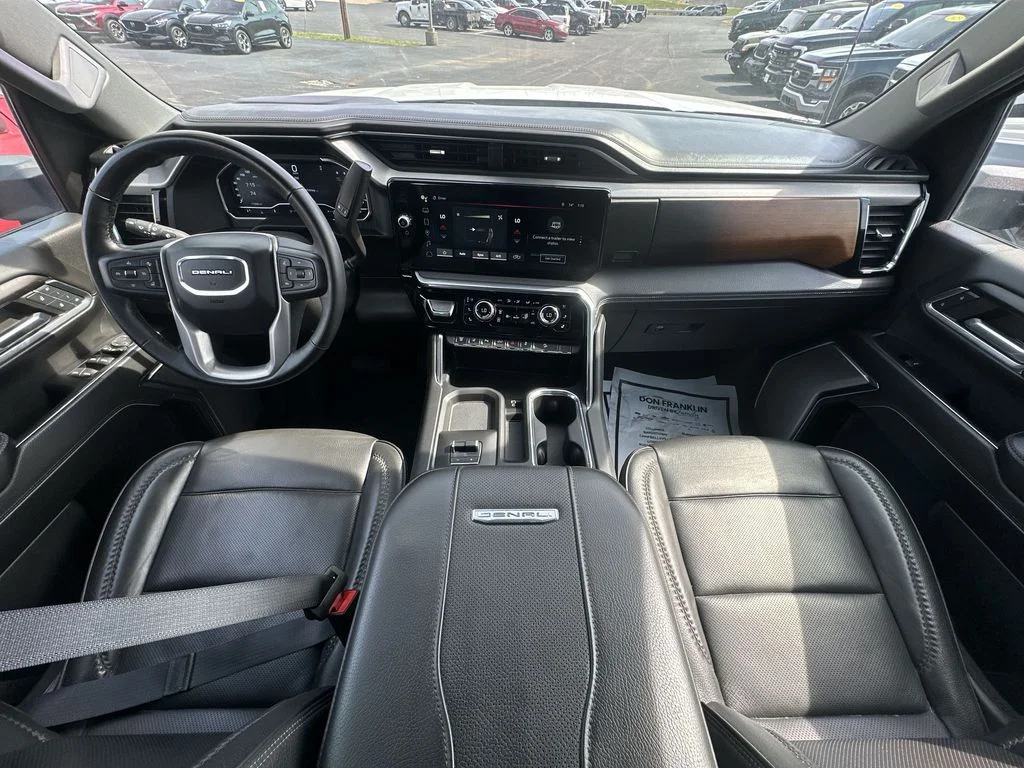 Used 2024 White GMC Denali image 20