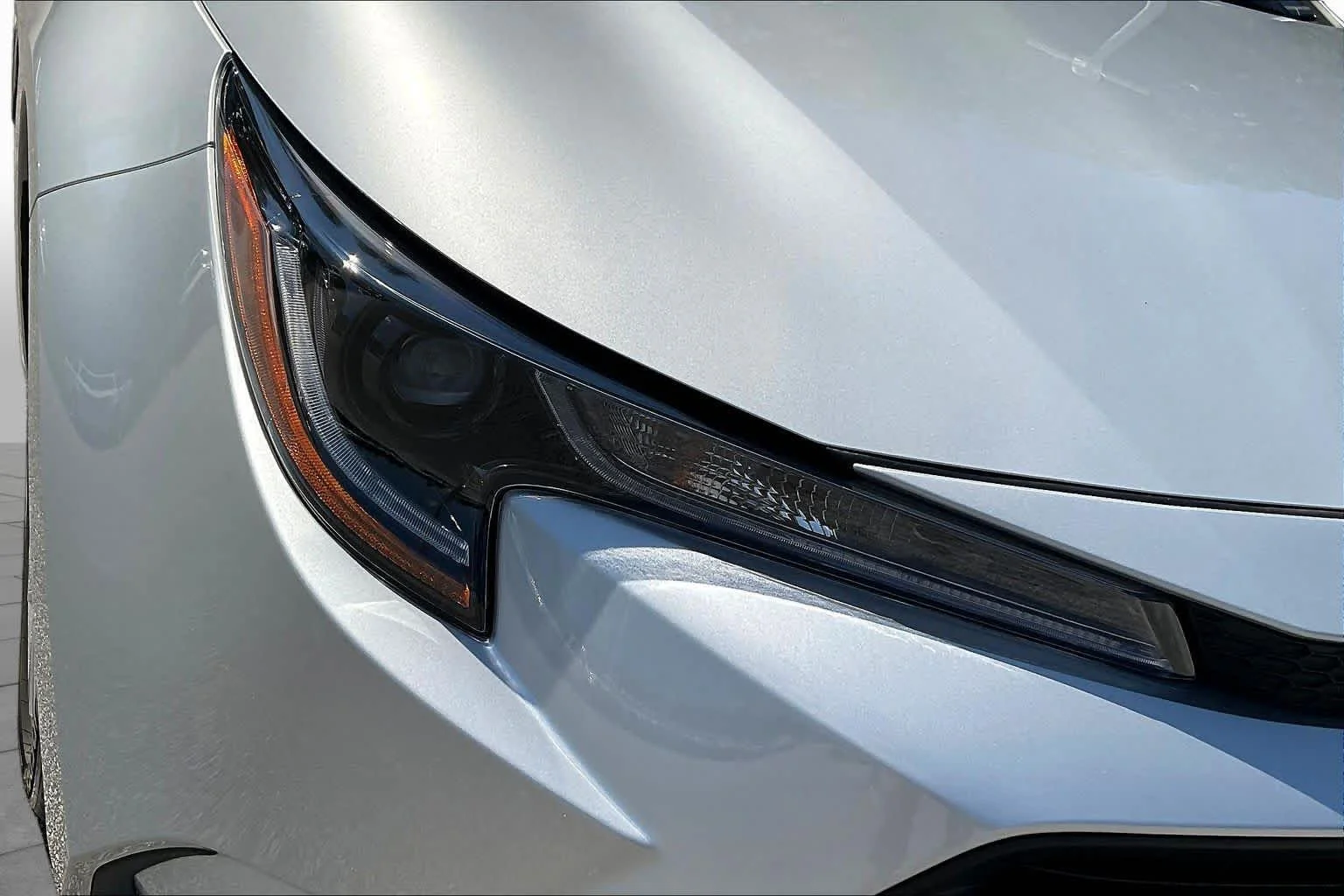 Used 2026 Classic Silver Metallic Toyota LE image 27