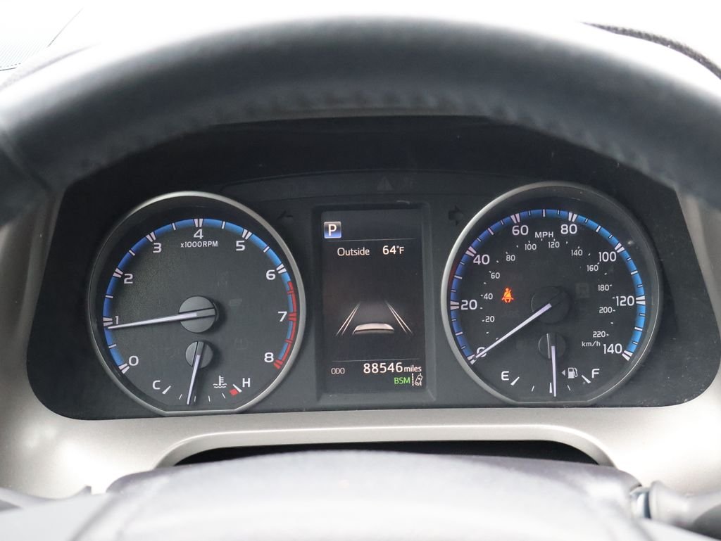 Used 2018 Red Toyota XLE image 23