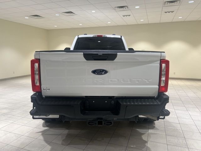 Used 2024 White Ford XL image 4
