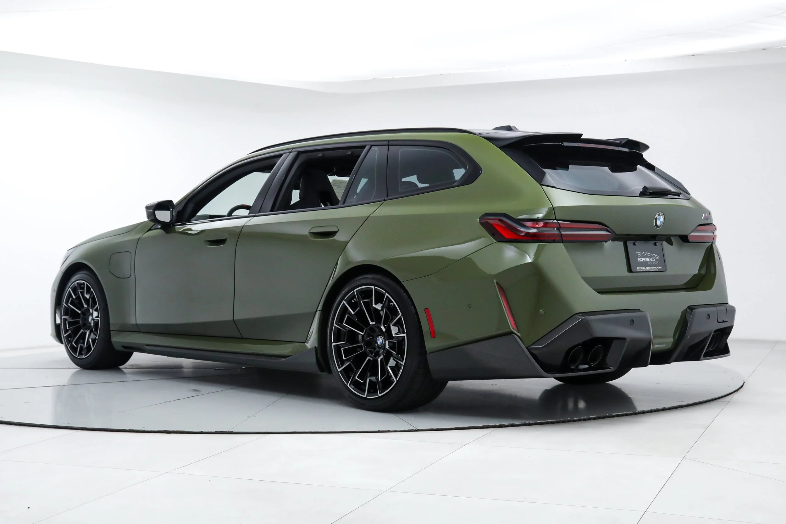 Used 2026 Green BMW  image 3