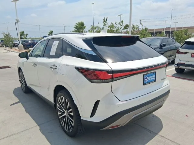 Used 2024 White Lexus 350 Premium Plus image 4