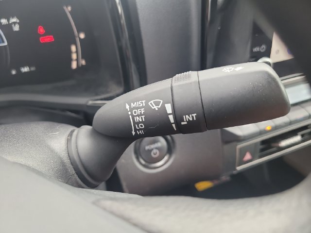 Used 2025 White Toyota LE image 28
