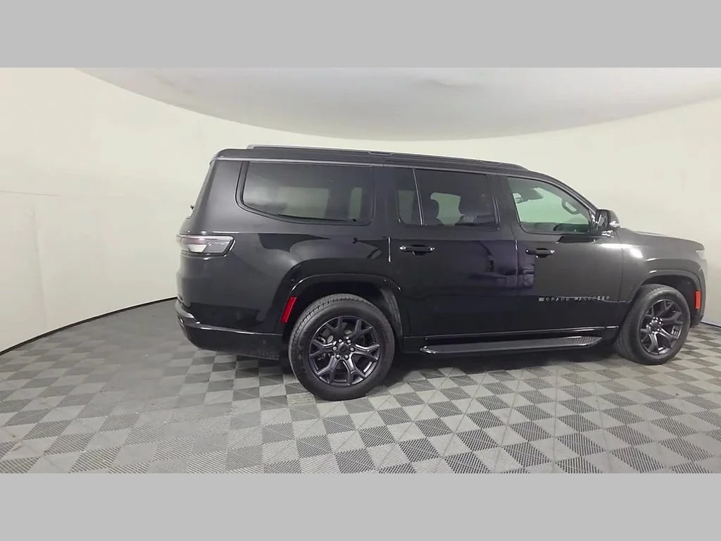 New 2026 High Gloss Black Exterior Paint Jeep Limited Altitude image 26