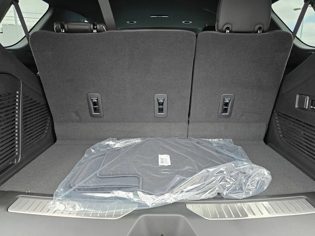2026 Chevrolet Tahoe Premier - Photo 16