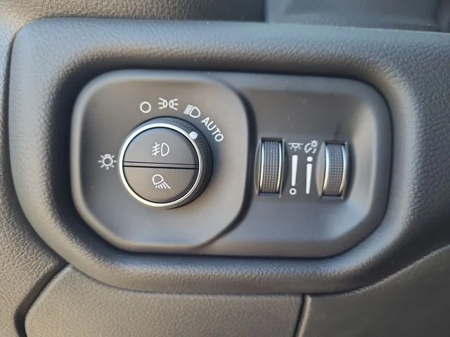 2026 RAM 2500 Laramie - Photo 22