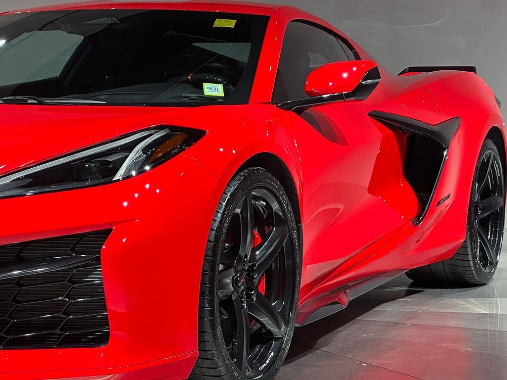 Used 2024 Red Chevrolet Z06 image 17