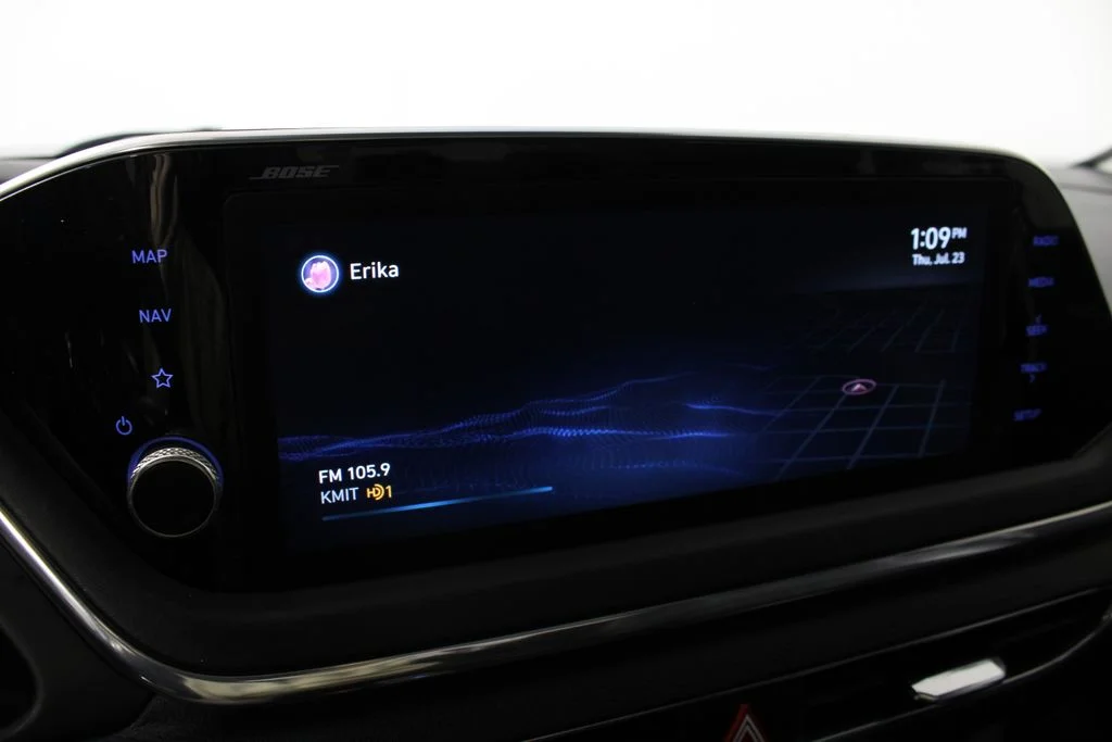 Used 2022 Phantom Black Hyundai Limited image 27