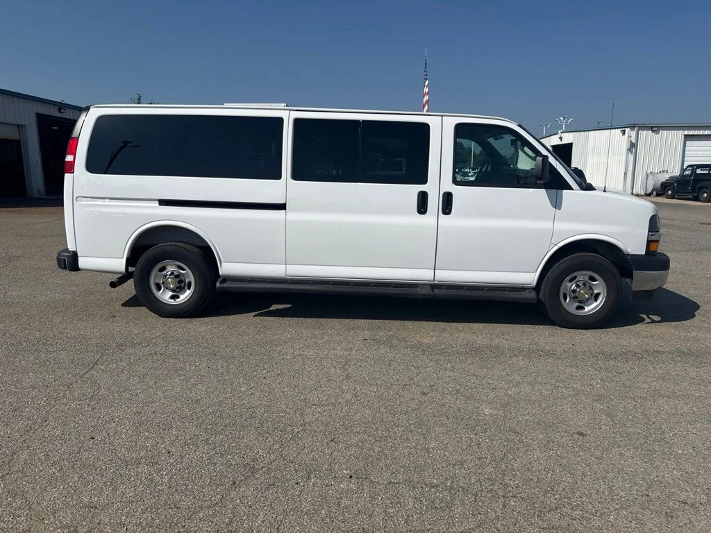 Used 2025 White Chevrolet LT image 6