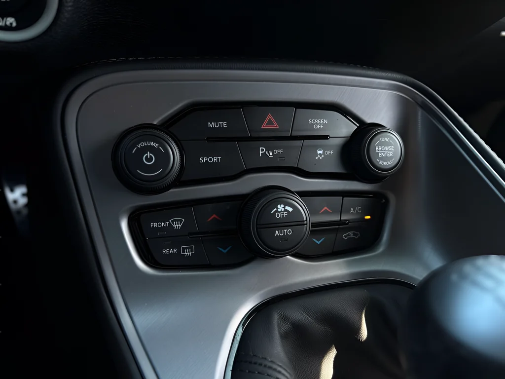 2023 Dodge Challenger R/T - Photo 27