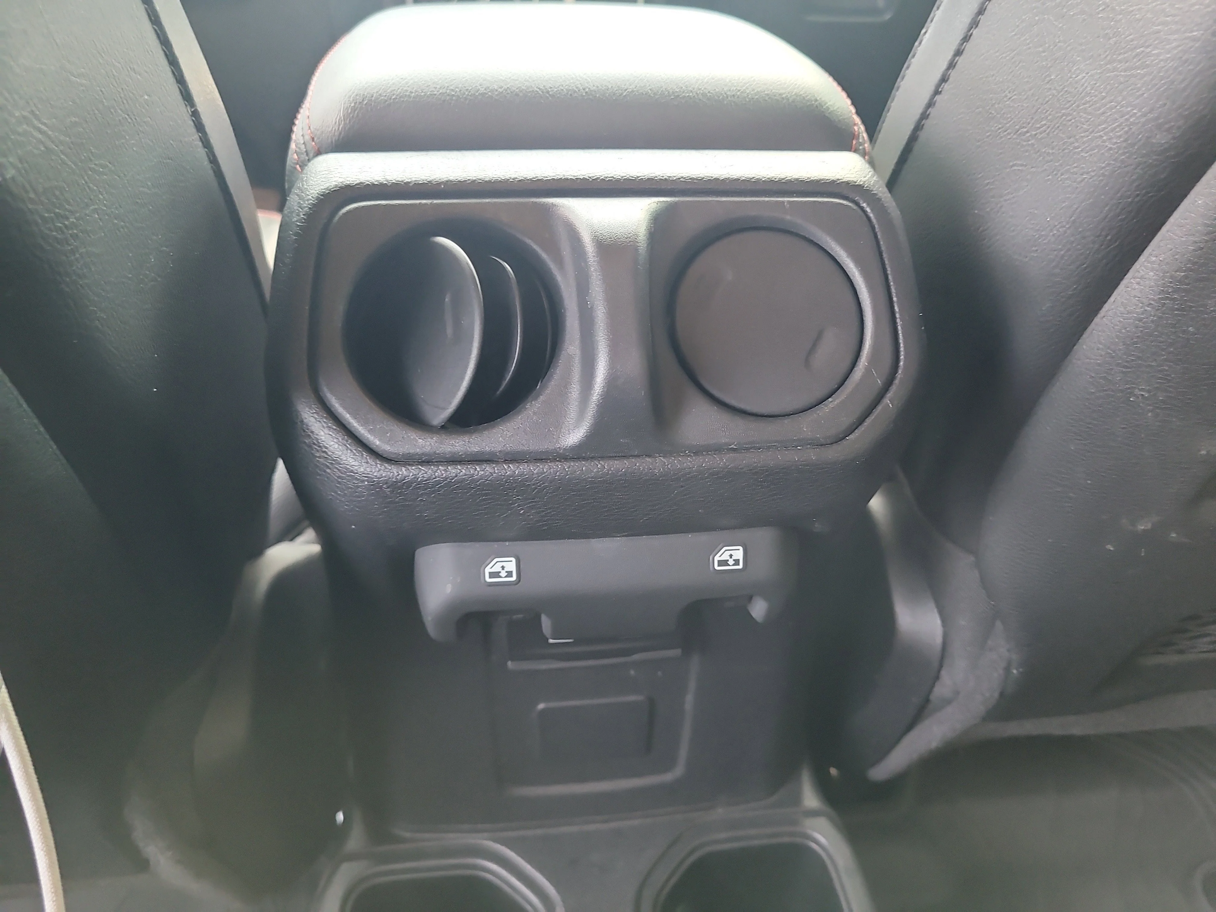 Used 2022 Bright White Clearcoat Jeep Rubicon image 15