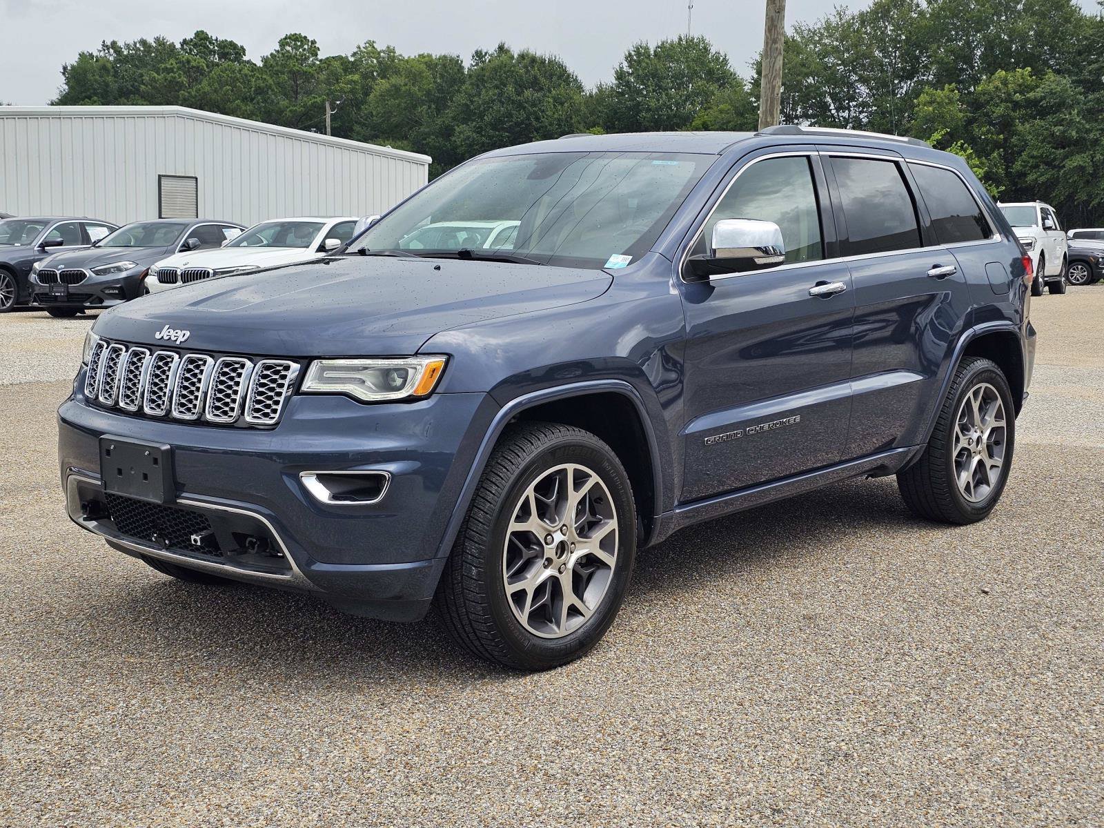 Used 2020 Slate Blue Pearlcoat Jeep Overland image 1