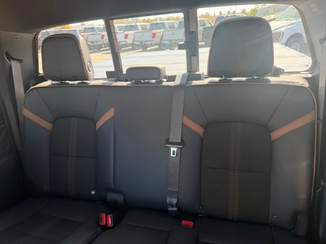 Used 2024 White GMC AT4 image 20