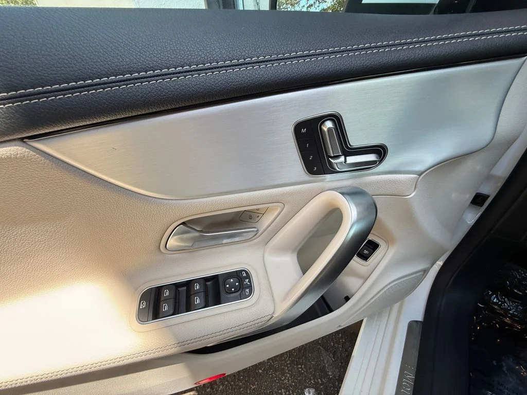 Used 2025  Mercedes-Benz CLA 250 image 11