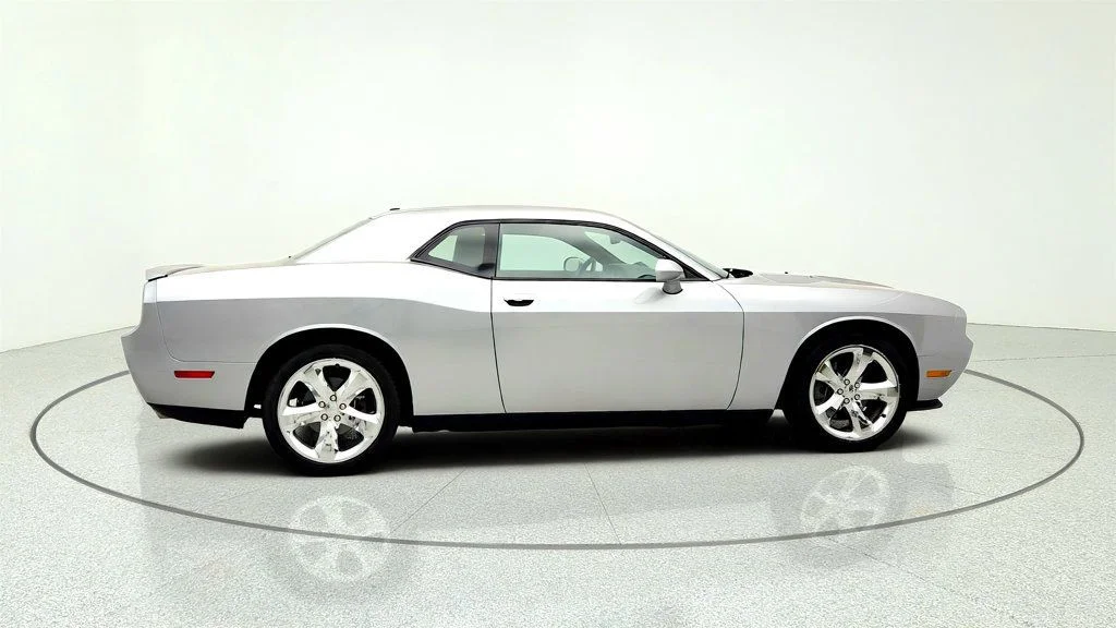 Used 2013 Billet Silver Metallic Dodge 2dr Coupe SXT w/ Super Sport Group image 4