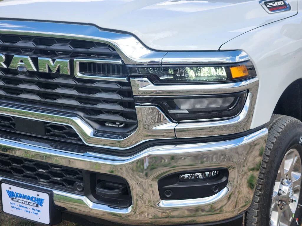 New 2026 Bright White Clear-Coat Exterior Paint RAM Big Horn image 5