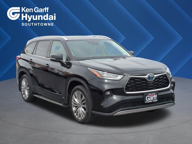 2022 Toyota Highlander Hybrid Platinum